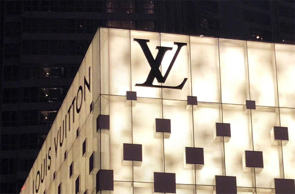 lv品牌市場(chǎng)營(yíng)銷(xiāo)策略分析